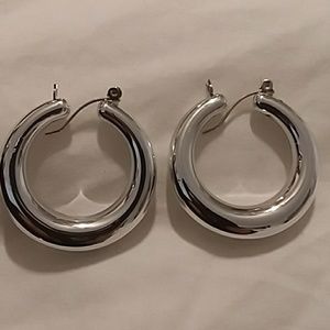 silver tone hoop earrings